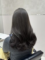 アフロート トウキョウ(AFLOAT TOKYO) 佐藤 悠衣 レイヤーカット アッシュグレージュ