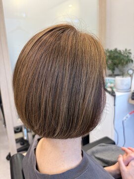 アットティ(@.t) ナチュラルボブ　白髪ぼかし　ハイライト　髪質改善　ショート