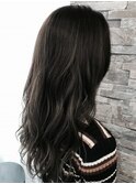 根元が伸びても気にならない?スタイル。