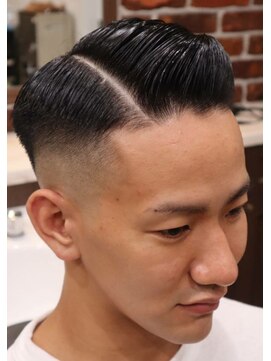 アクセプトザワールドバーバー(Accept the world barber) パートスタイル×スキンフェード