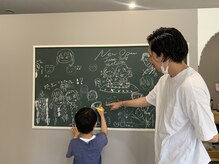 お客様みなさんで絵を紡ぐ…メッツァのシンボル