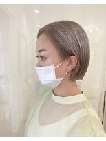 イノセントヘア(innocent.hair)&nbsp;ハイトーン　ペールカラー　ベージュ　コンパクトボブ