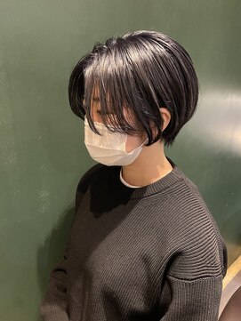 エレナ(elena) ダークグレー×センターパートショート