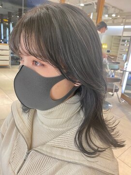 ビーチ(BEACH) ネイビーアッシュシースルー前髪フェイスレイヤー