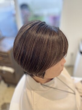 カラー つくば 天久保(KOLOR) 【つくば】ショート白髪ぼかしハイライト×アッシュベージュ