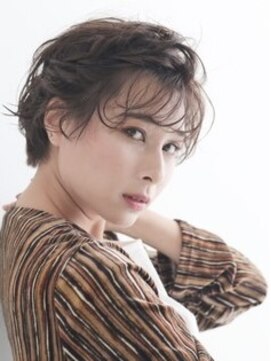 エチカ(ECHICA) カット×シースルーバング×パーマ