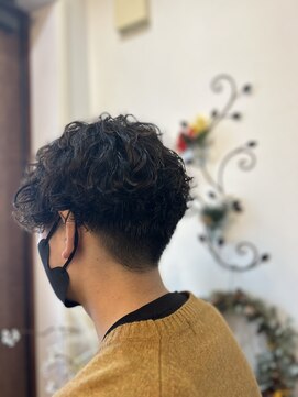 サロンド デジャヴ 波感スパイラルパーマ