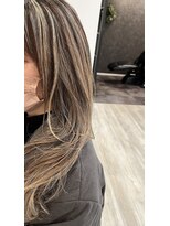 カメリア(Camelia)&nbsp;地毛ハイライト