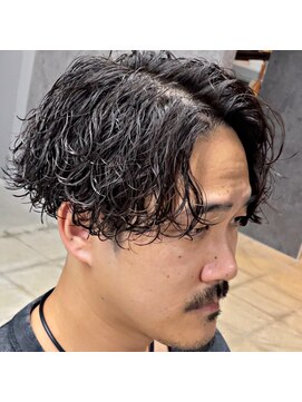 ダズルヘアーエイチ(DAZZLE hair H) センターパート×波巻きパーマ