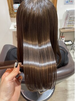 アルーシェ 錦糸町店(Alushe)の写真/【ULTOWA Tr+Cut￥10800】髪質に合わせて選べるケアをご提案◎[髪質改善/レイヤーカット/縮毛矯正]