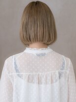 カバーヘア ブリス 大宮西口(COVER HAIR bliss) ホワイトブロンド美髪前下がり切りっぱなしボブ全頭ブリーチX