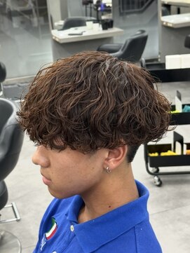 オーバルバイアピッシュ(OVARL by apish) 波巻きパーマ、メンズパーマ、シャドウパーマ