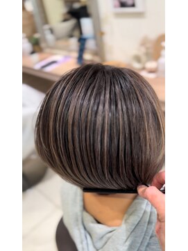 アッシュ 戸田公園店(Ash) ショートボブ×白髪ぼかしバレイヤージュ