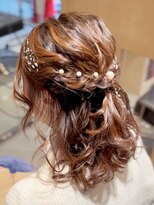 フォーエス(4S)&nbsp;ふわふわハーフアップ　～結婚式お呼ばれヘアアレンジ～