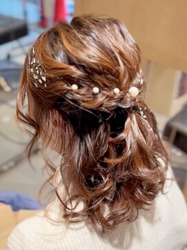 ふわふわハーフアップ　～結婚式お呼ばれヘアアレンジ～