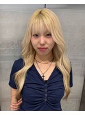 抜きっぱなしブロンドハイトーンケアブリーチ裾カラーY2K