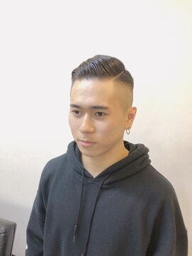 カッティングサロン トップボーイ コームオーバー/フェードカット