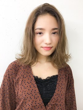 クラン(clan) 綺麗なお姉さんミディ＃ネイビーカラー美髪フレンチボブ