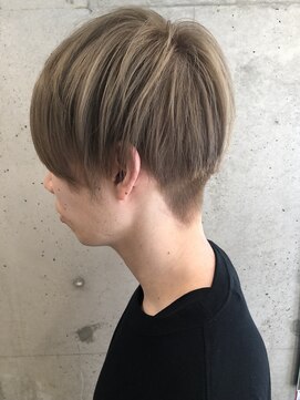 ヘアーアンドメイク ファット(Hair&Make PHAT) メンズショートミルクティーベージュ20代30代