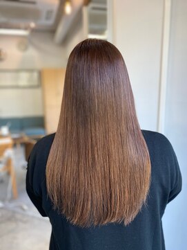 フツーロ 栄(FUTURO) ブラウンエクステ