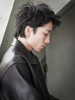 カライング(ing)&nbsp;スーツ短髪ツーブロック束感モテる黒髪シークレットパーマ流行