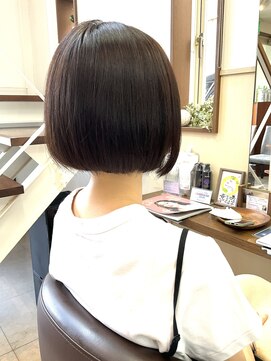 コアフィールフィス(COIFFURE fils) 【見附 今町】前下がりボブ 似合わせ