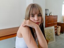 ケアブリーチでハイトーンの抜け感を