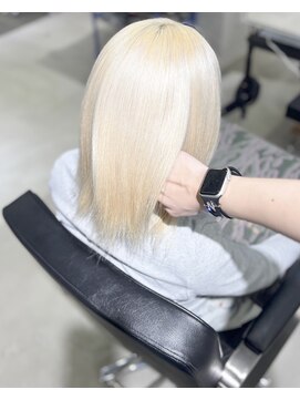 ゲームバイアランスミシー 心斎橋(GAME by Alan Smithee) 抜きっぱなしブロンド/ダブルカラー/ケアブリーチ/髪質改善