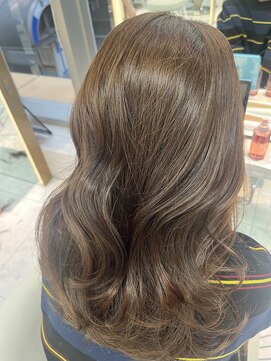 ロンドルピナス 小倉(Lond Lupinus) ブルーブラック/ワイドバング/美髪のススメ/外ハネボブ/北九州/