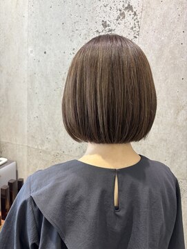 シーインフィニート(C∞) お白髪を活かしたベージュカラー