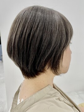 アイニ 河内小阪店(aini) 白髪ぼかしカラー白髪ぼかしハイライト大人ショート30、40、50代