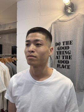 グッドプレイスアンドシング(Good Place&thing) バズカット　ミドルスキンフェード