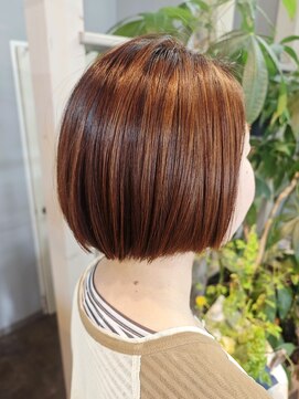 スエシカ(hair&foliage suecica) ブリーチ無しハイライトでオレンジボブ