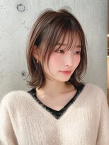 五感鷹匠 髪の診療所 大人かわいい小顔ひし形耳かけショートボブ黒髪