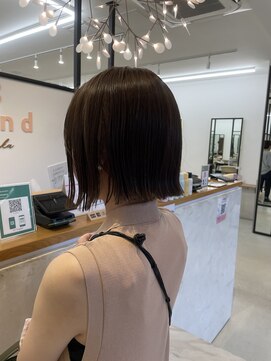 サンド 大阪梅田(sand) @eri_sand_ 20代30代40代ミディアム/グレージュカラー大阪梅田駅