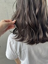 アチーブ ヘア デザイン(achieve hair design)&nbsp;透明感くすみグレージュカラー 毛先カーリーロング