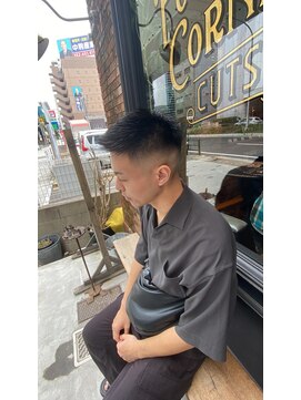 フォーコーナーズ(Four Corners) クルーカット／スキンフェード