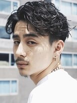 フィフス(fifth)&nbsp;波巻きスパイラルパーマウルフセンターパート原宿メンズマッシュ