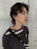 メンズレコ 渋谷(MEN'S LECO)&nbsp;ブルーブラックフェザーパーマ刈り上げセンターパート