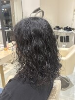 シュールトルワ(SUR TROIS)&nbsp;ロングスパイラルパーマ