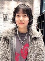 エン(YENN)&nbsp;くるっと動く、ナチュラルパーマスタイル