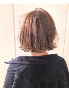モアナ バイ ヘッドライト 松山(Moana by HEADLIGHT) Moana【松山】#切りっぱなしボブ#外はねボブ#ベージュ