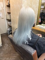 ヘアセットアンドエクステンションショールーム(SHOW ROOM)&nbsp;ホワイト×淡い水色