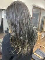 ホワイト(WHITE HAIR@NICOLA)&nbsp;ハイトーンカーキカラー