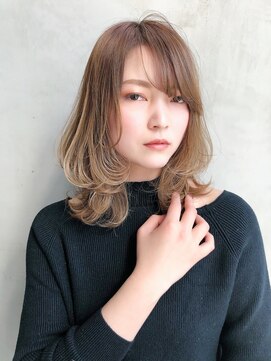 アルバム 銀座(ALBUM GINZA) ワンカールレイヤー_ショートパーマホワイトアッシュ_8372