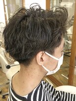 ヘッズ 本八幡店(HEADS)&nbsp;MEN'S HAIR  センターパート　ツイストスパイラル　コンマヘア