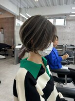 イキ 表参道(iki omotesando)&nbsp;モード/無造作ウェーブ/大人ガーリー[表参道駅]