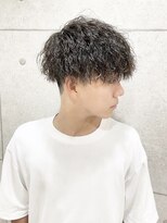 シロ 船橋(白silo)&nbsp;ツーブロックマッシュ/波巻き/ハイライト/束感[船橋駅/船橋]