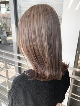 イーストハムアール(EAST HAM r) くびれミディアム×アーモンドアッシュ