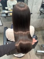 オリーブグレージュ